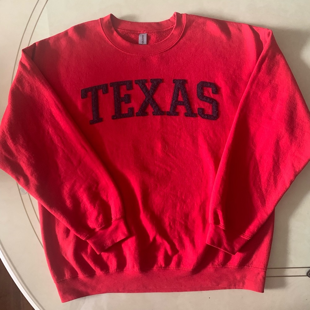 Gildan’s Women’s Sweatshirt - Picture 2 of 16